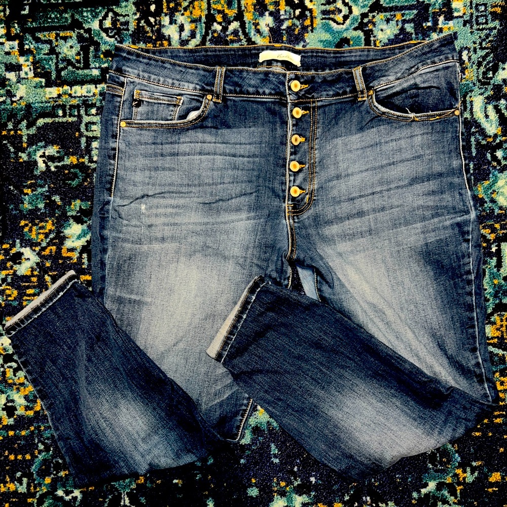 KanCan 5 Button mom jean